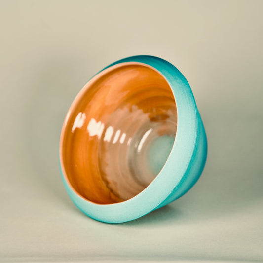 Gradient Display Vessel